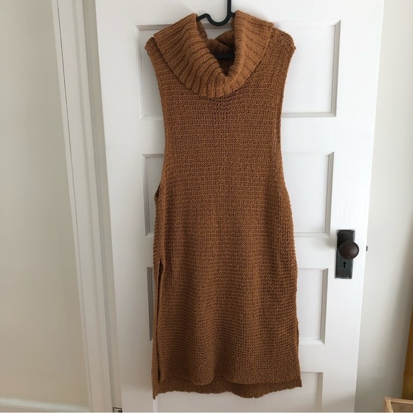 Women's Cozy Knit Sleeveless Sweater - Tan - Picture 4 of 13